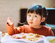Spaghetti Bundle at Super 8 shopping offer; image used for HSBC Philippines Credit Card Offers Visa page