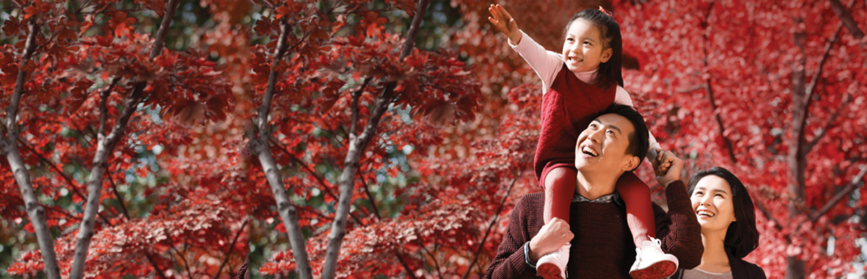 Family taking a stroll in the park; Image used for HSBC Premier - Best Bank Account in the Philippines